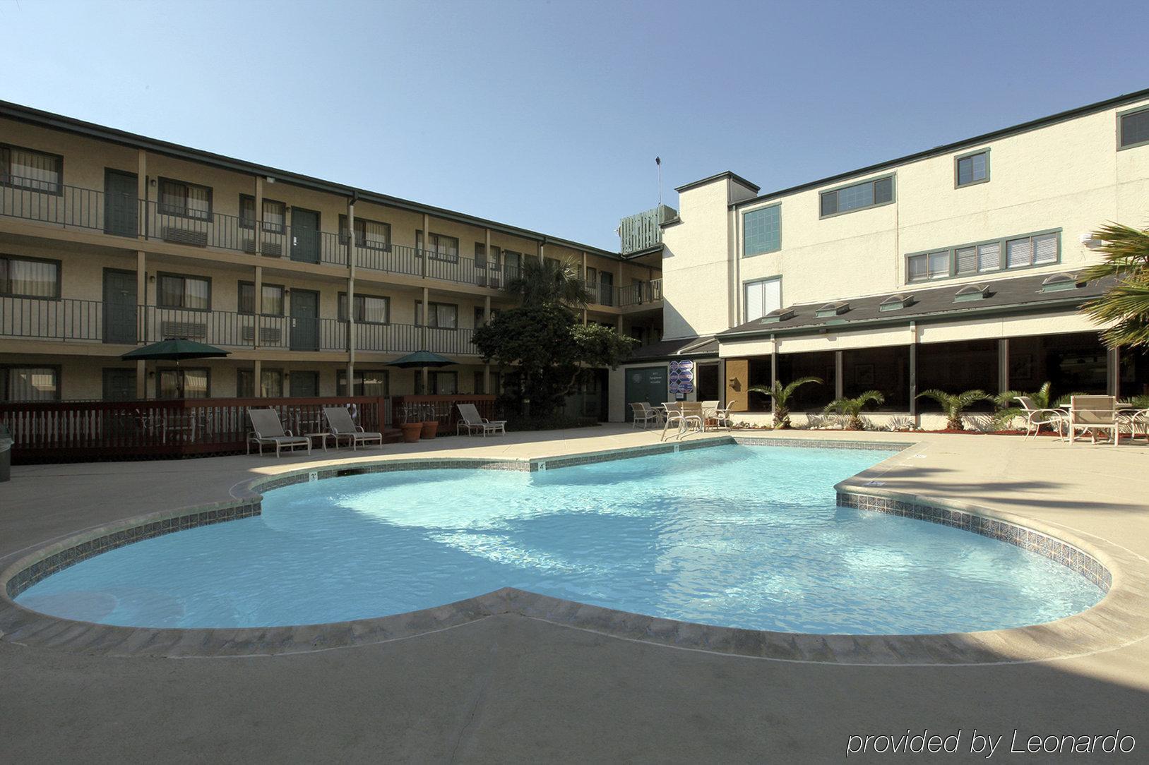 Amerihome Inn & Suites Houston Airport North ภายนอก รูปภาพ